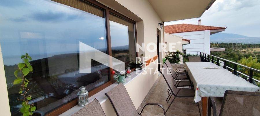 Θέα από μπαλκόνι