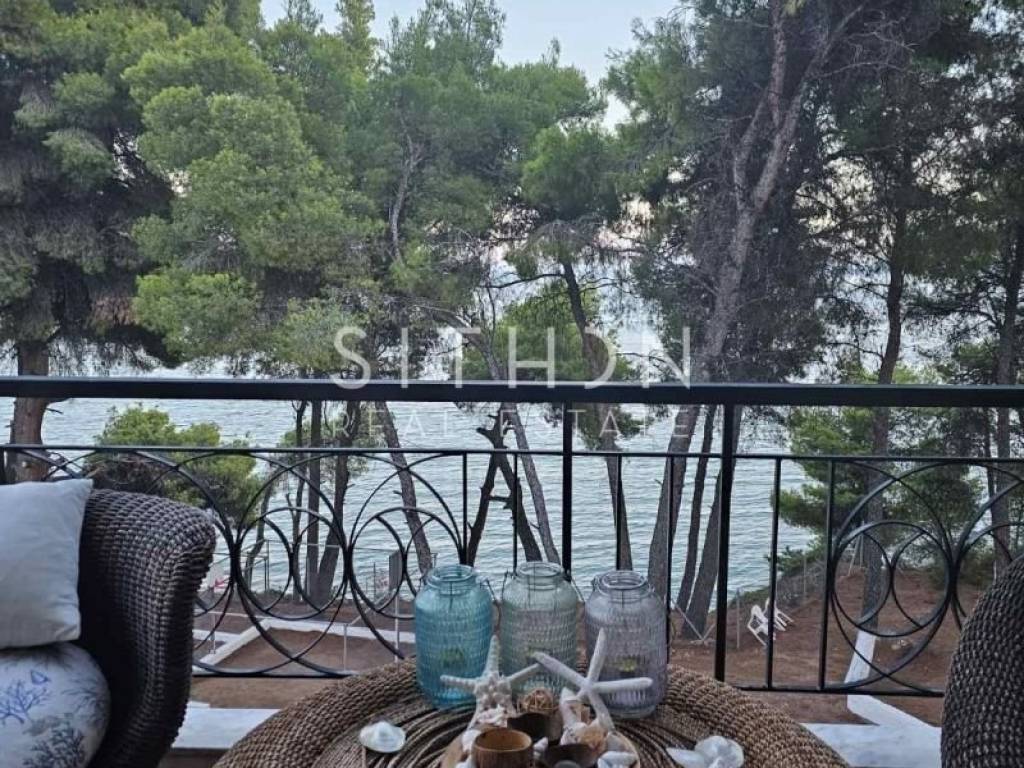 Θέα από μπαλκόνι