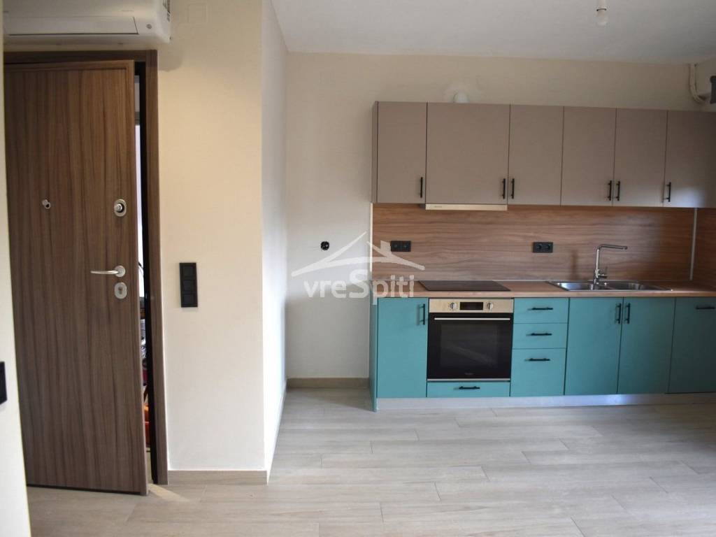 ΑΠΟΨΗ ΚΟΥΖΙΝΑΣ-ΕΙΣΟΔΟΣ