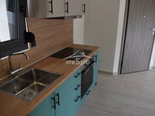 ΣΥΣΚΕΥΕΣ -ΚΟΥΖΙΝΑ-ΕΙΣΟΔΟΣ