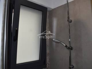 ΠΑΡΑΘΥΡΟ ΛΟΥΤΡΟΥ