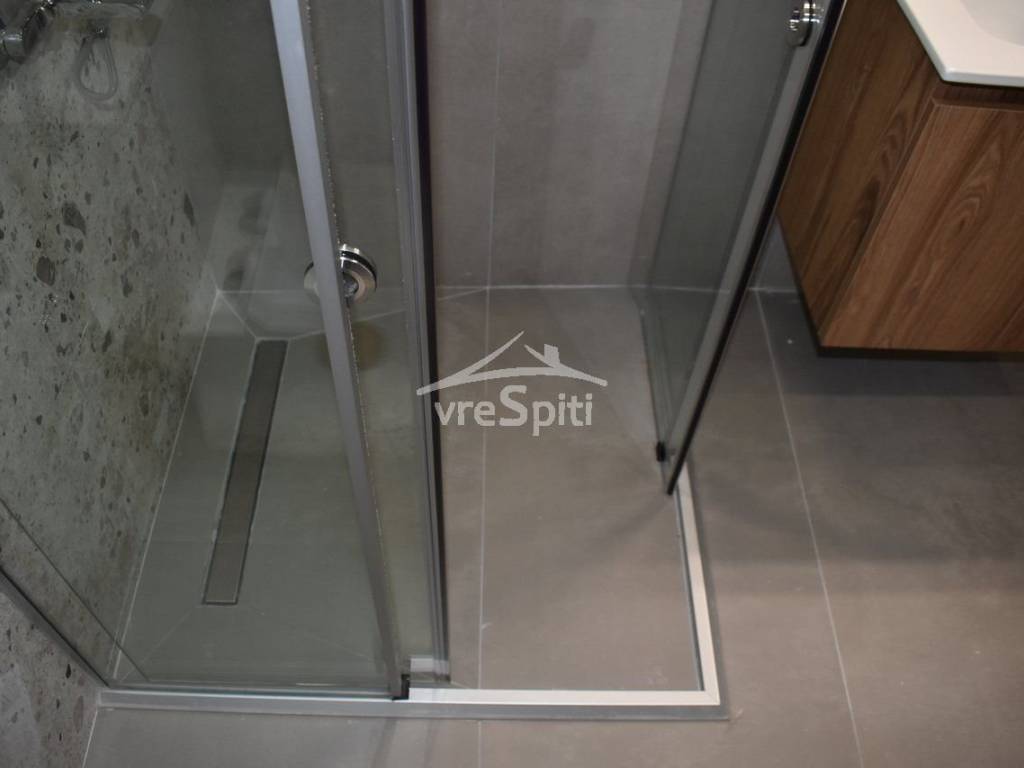 ΚΑΜΠΙΝΑ ΛΟΥΤΡΟΥ