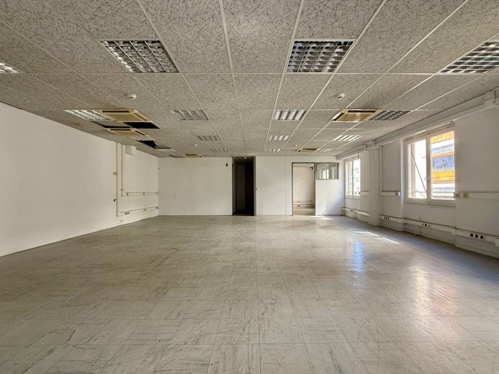 platia_karitsi_commercial_office_for_rent