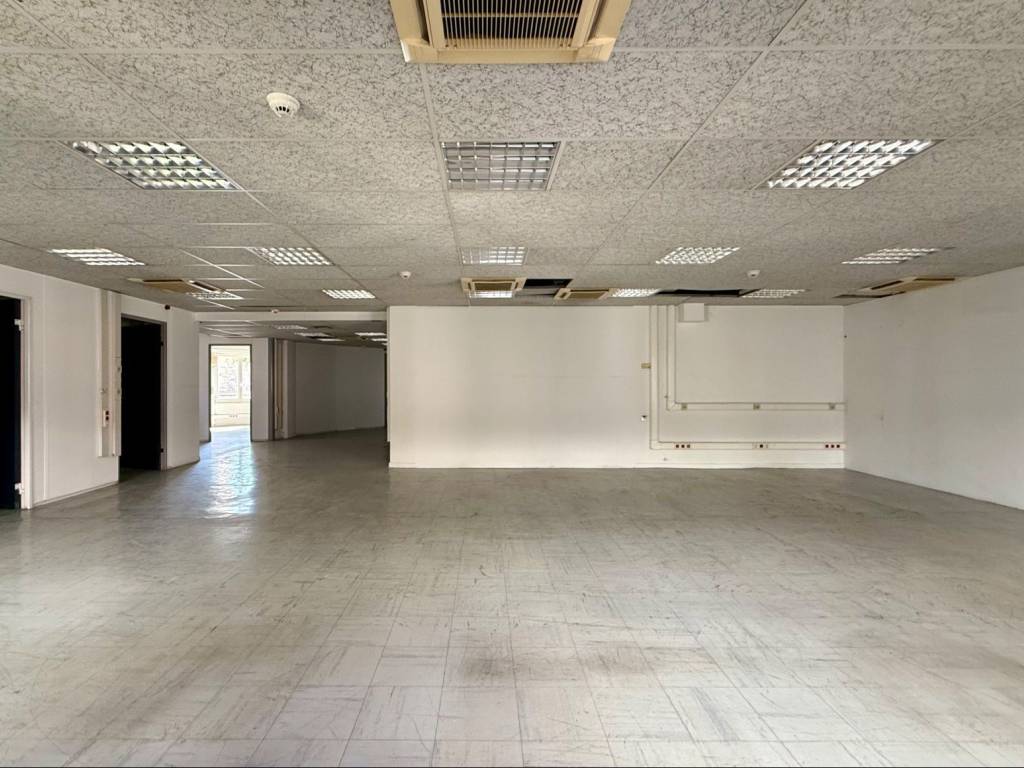 platia_karitsi_commercial_office_for_rent