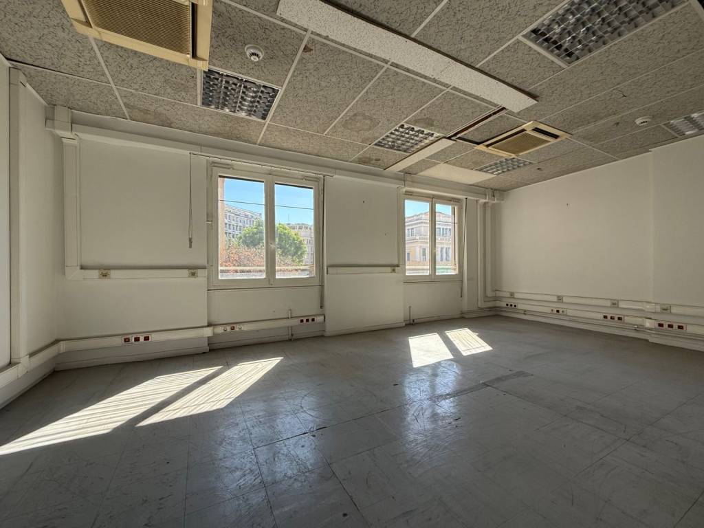 platia_karitsi_commercial_office_for_rent