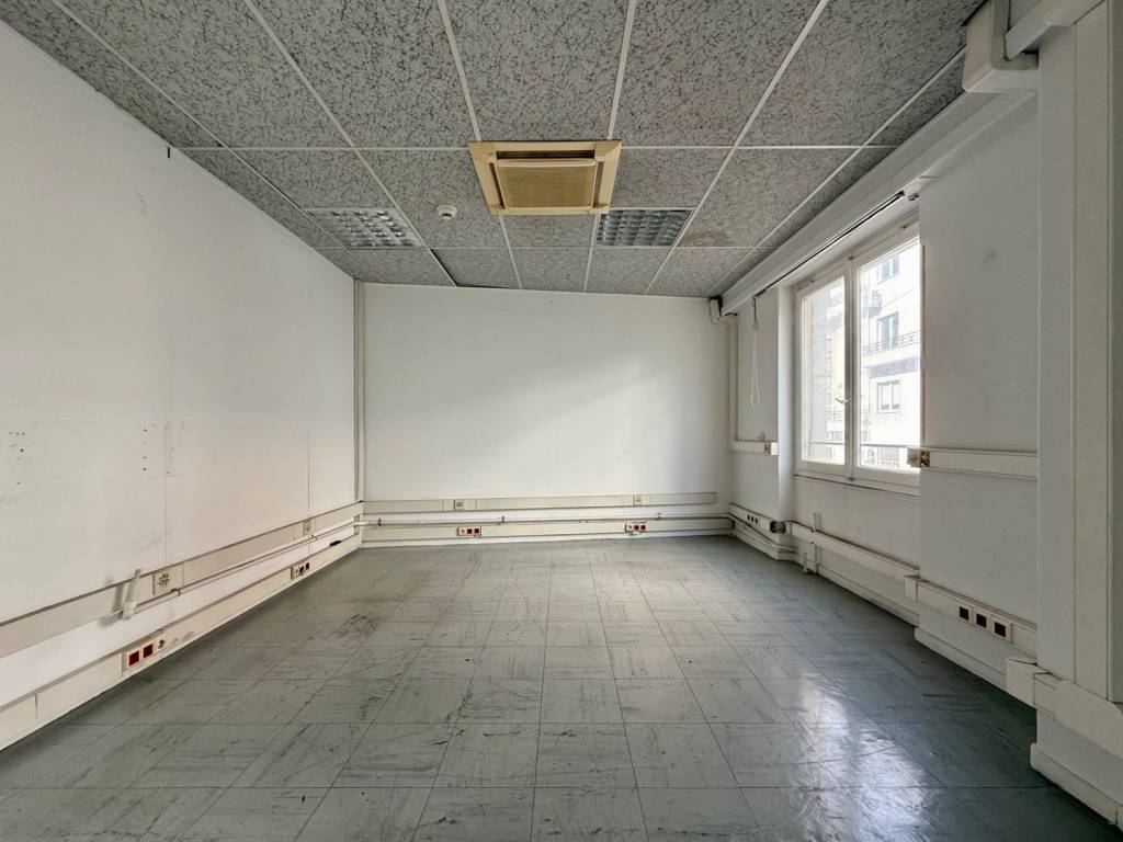 platia_karitsi_commercial_office_for_rent