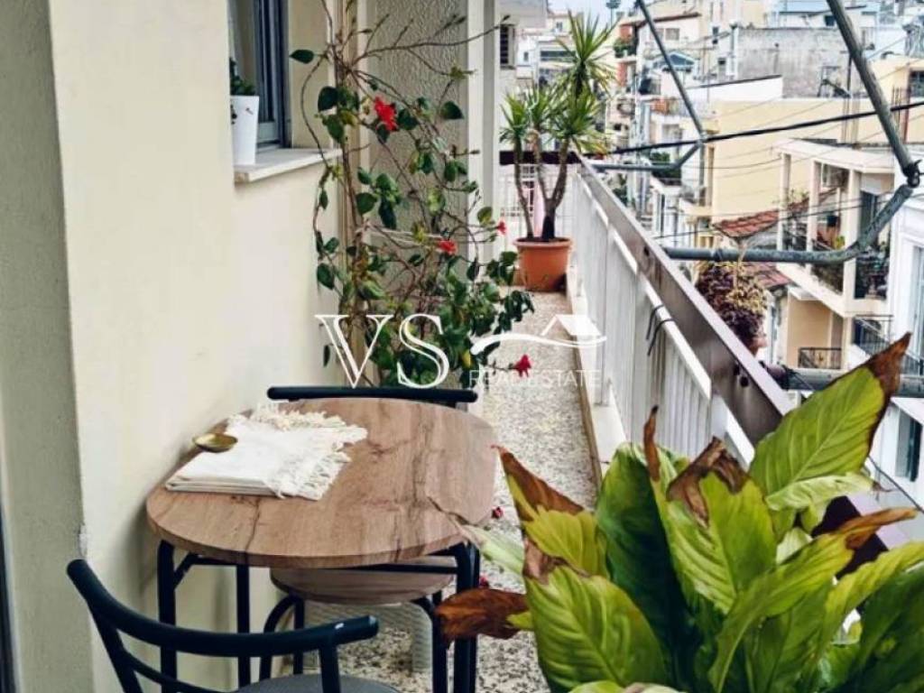 Θέα απο μπαλκόνι