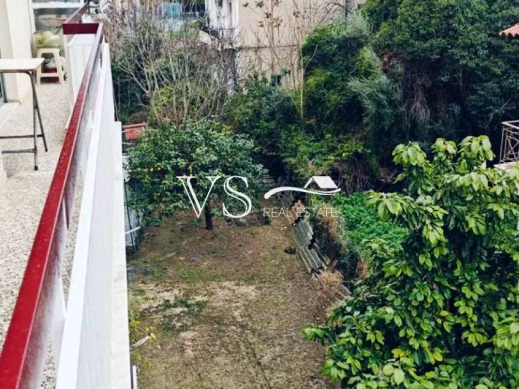 Θέα απο μπαλκόνι