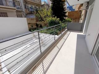 Θέα απο μπαλκόνι