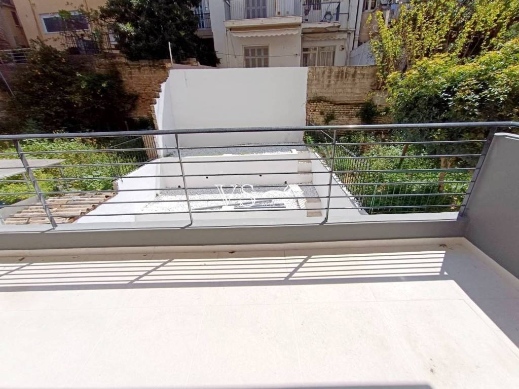 Θέα απο μπαλκόνι