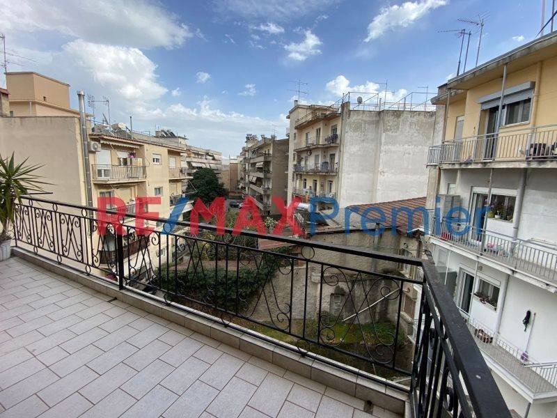 Θέα από μπαλκόνι