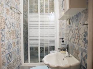 Forumland Real Estate, Μπάνιο