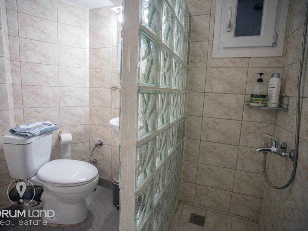 Forumland Real Estate, Μπάνιο