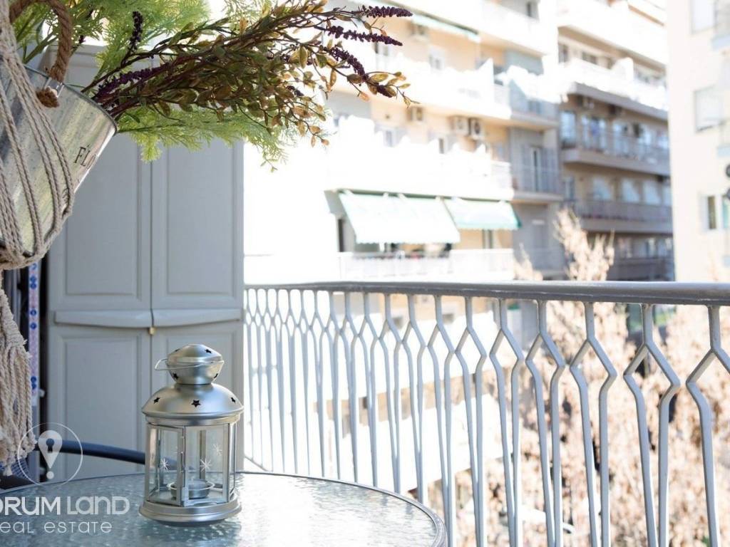 Forumland Real Estate, Μπαλκόνι