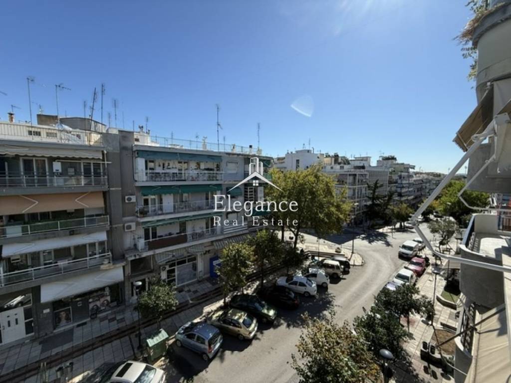 Θέα από μπαλκόνι