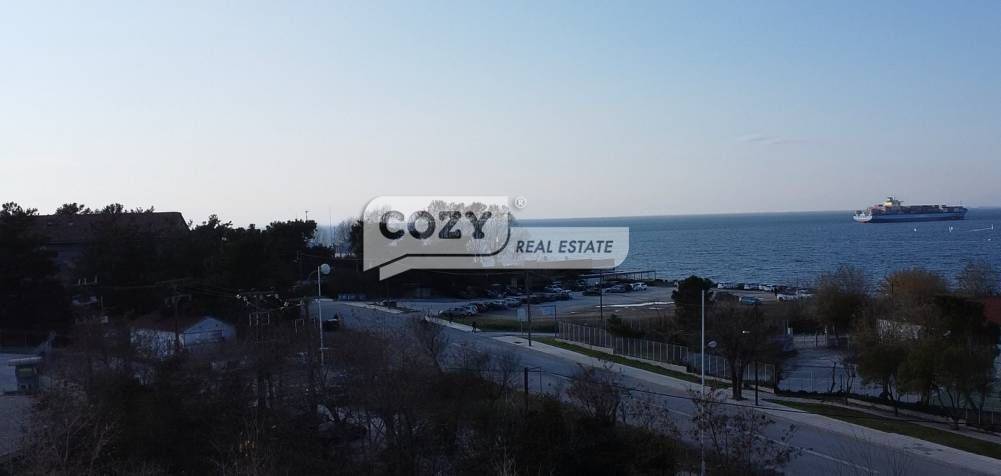 Θέα απο μπαλκόνι