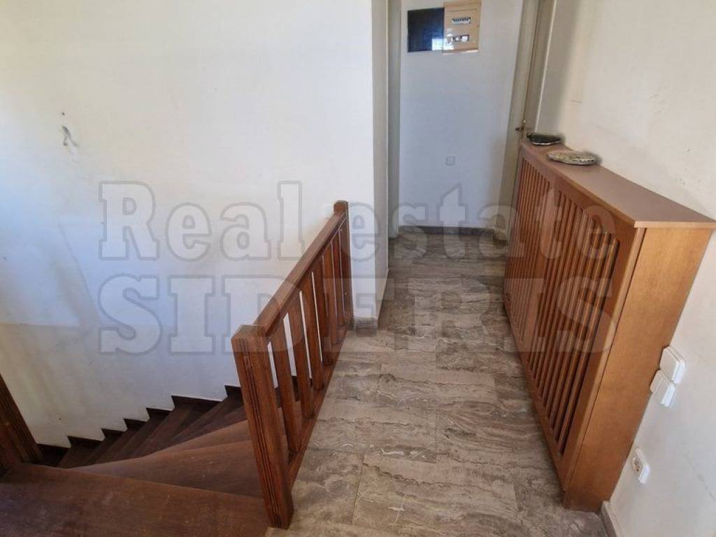 Πρώτος όροφος