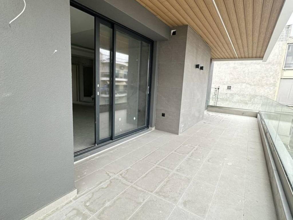 Forumland Real Estate, Βεράντες