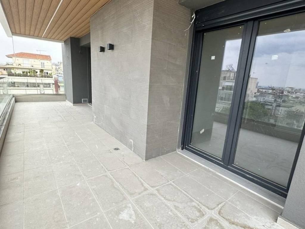 Forumland Real Estate, Βεράντες