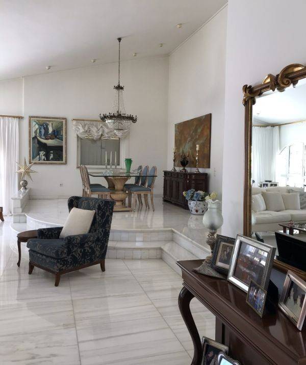 Εσωτερικοι χώροι