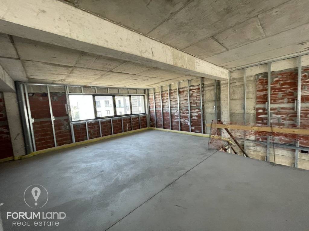 Forumland Real Estate, Πατάρι