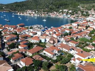 Aerial view and location of house for sale