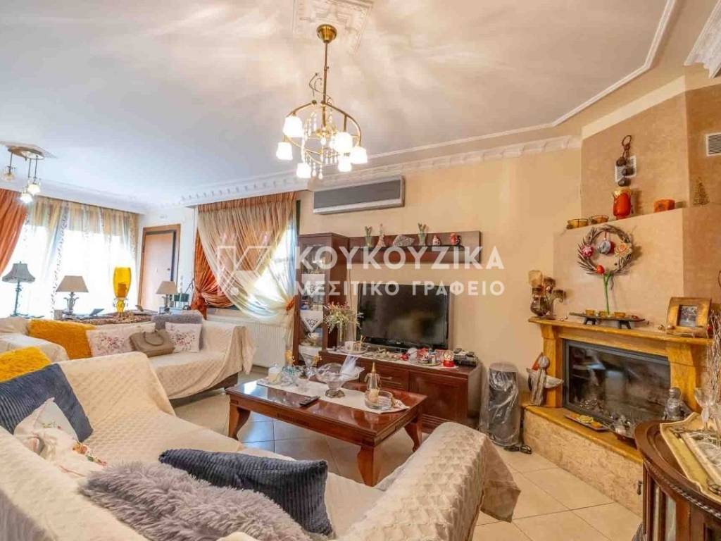 Σαλοκουζίνα