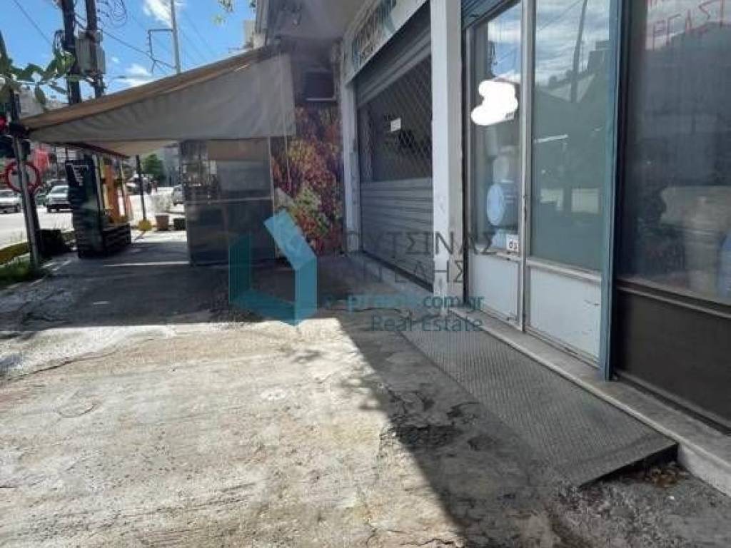 3 θέσεις στάθμευσης