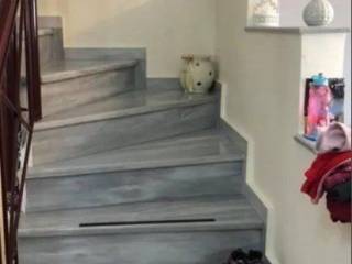 Forumland Real Estate, Εσωτερικές Σκάλες