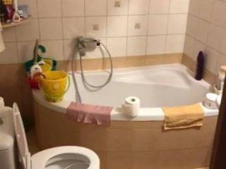 Forumland Real Estate, Μπάνιο