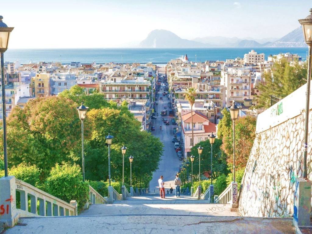 ΤΑ ΣΚΑΛΙΑ ΤΟΥ ΑΓΙΟΥ ΝΙΚΟΛΑΟΥ ΣΤΗΝ ΠΑΤΡΑ