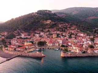 ΣΕ ΑΠΟΣΤΑΣΗ 20&#039; ΒΡΙΣΚΕΤΑΙ Η ΝΑΥΠΑΚΤΟΣ