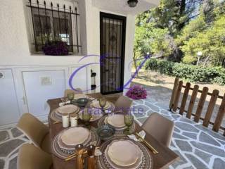 e ayle apo ten kentrike eisodo