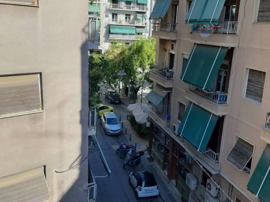 Θέα από μπαλκόνι