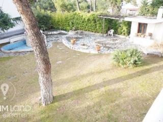 Forumland Real Estate, Κήπος