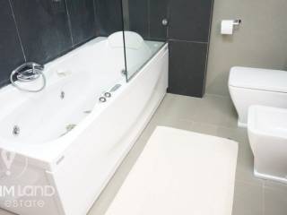 Forumland Real Estate, Μπάνιο με μπανιέρα