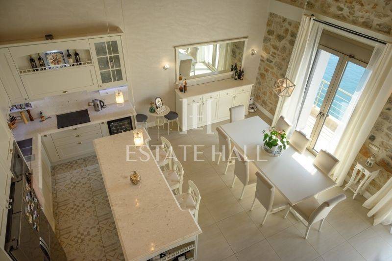 Σαλοκουζίνα