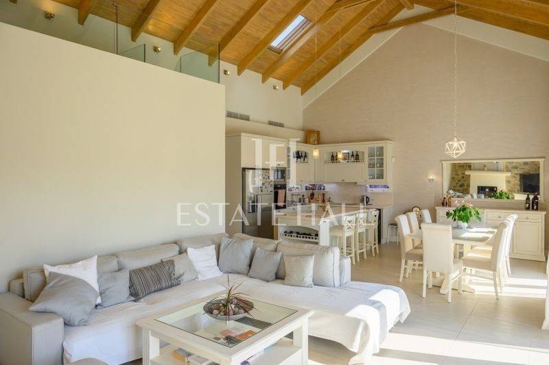 Σαλοκουζίνα