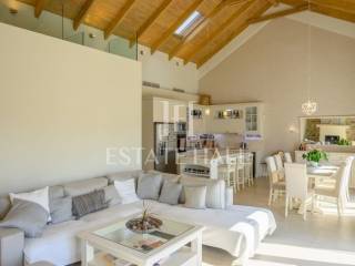 Σαλοκουζίνα