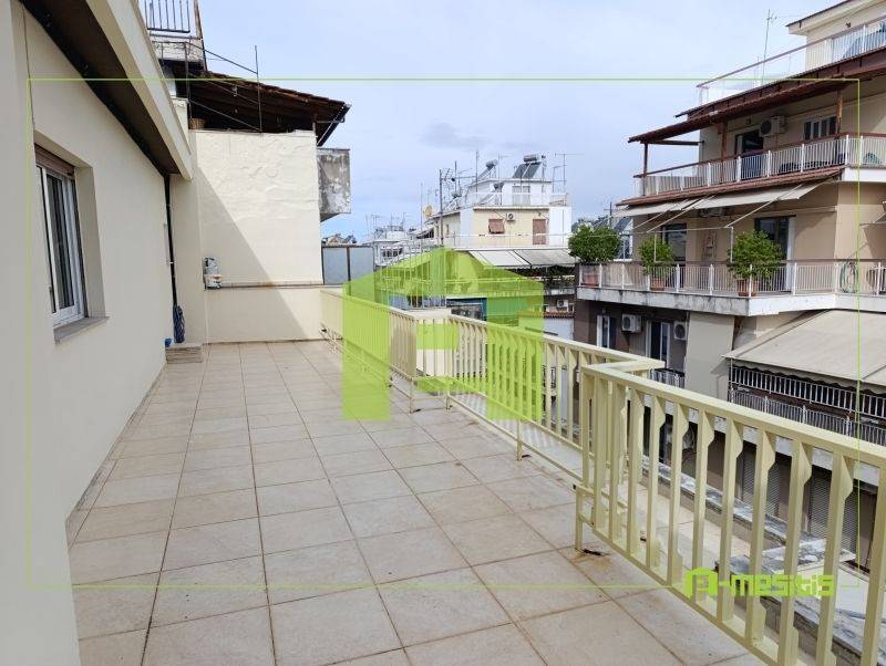 Θέα από μπαλκόνι