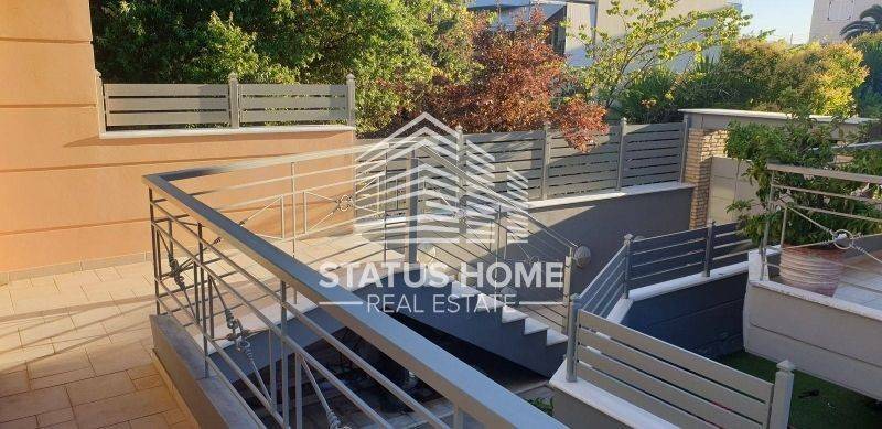 Θέα από μπαλκόνι