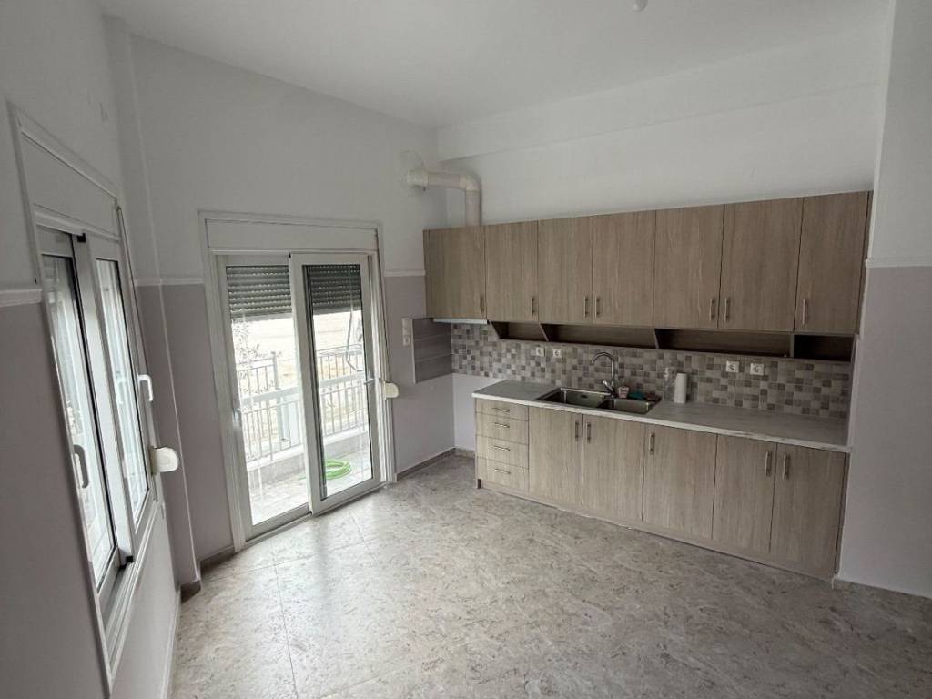 ΚΟΥΖΙΝΑ-ΤΡΑΠΕΖΑΡΙΑ