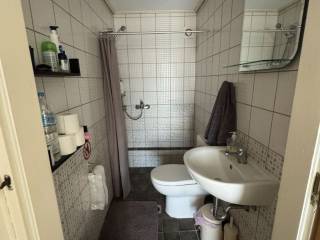 En-suite bathroom