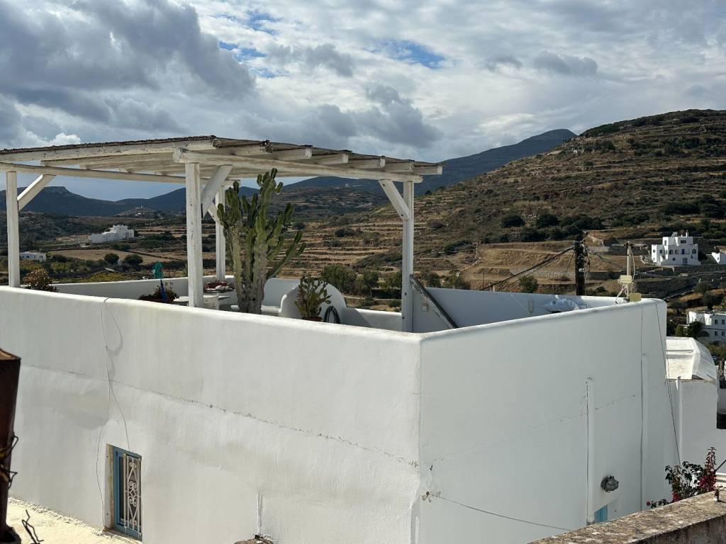 THea apo ten taratsa toy ktirioy