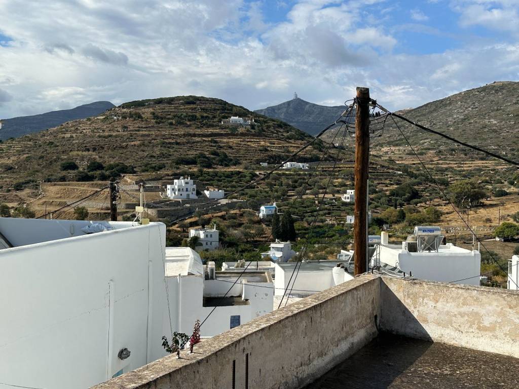 THea apo ten taratsa toy ktirioy