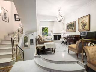 LIVING ROOM WITH FIREPLACE - TO THE 1ST FLOOR