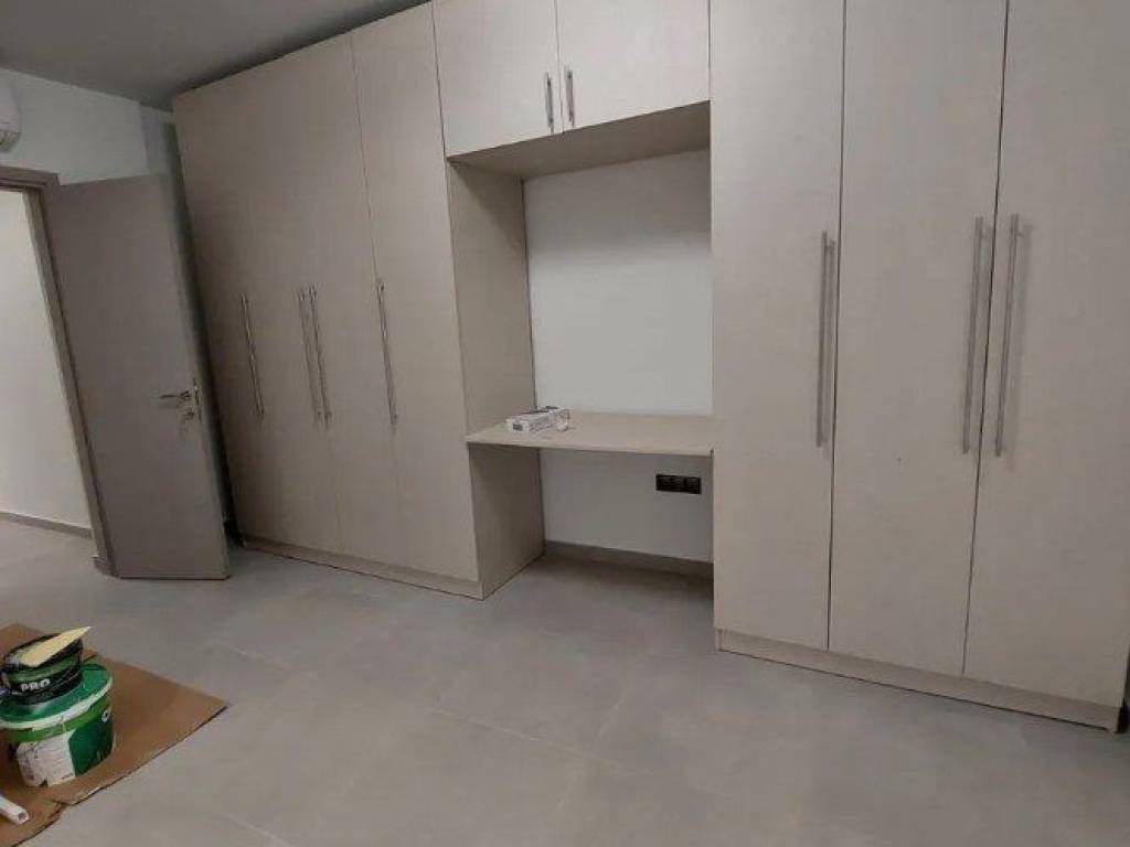 Forumland Real Estate, Ντουλάπες