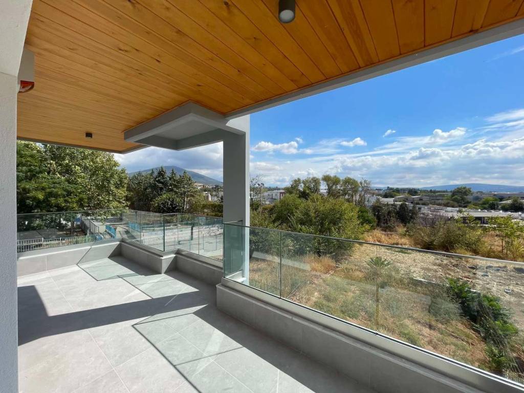 Mpalkoni me thea kathistikoy.