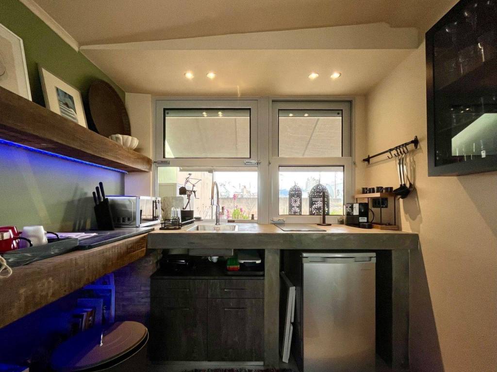 ag._meletiou-_viktorias_sq.-_marni_residential_studio_for_sale