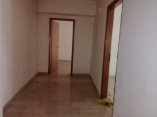 υποδοχή όπου φαίνονται οι 2 κύριοι χώροι